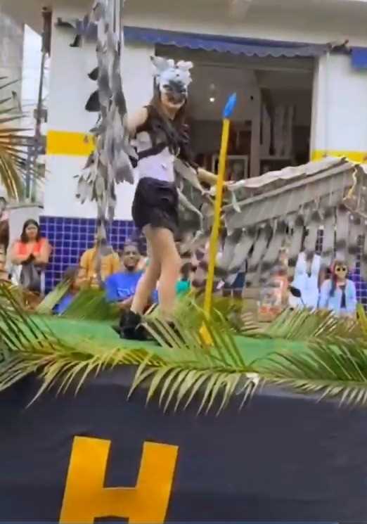 Camacã: Equipes da Gincana Cultural param a cidade com desfile no centro da cidade